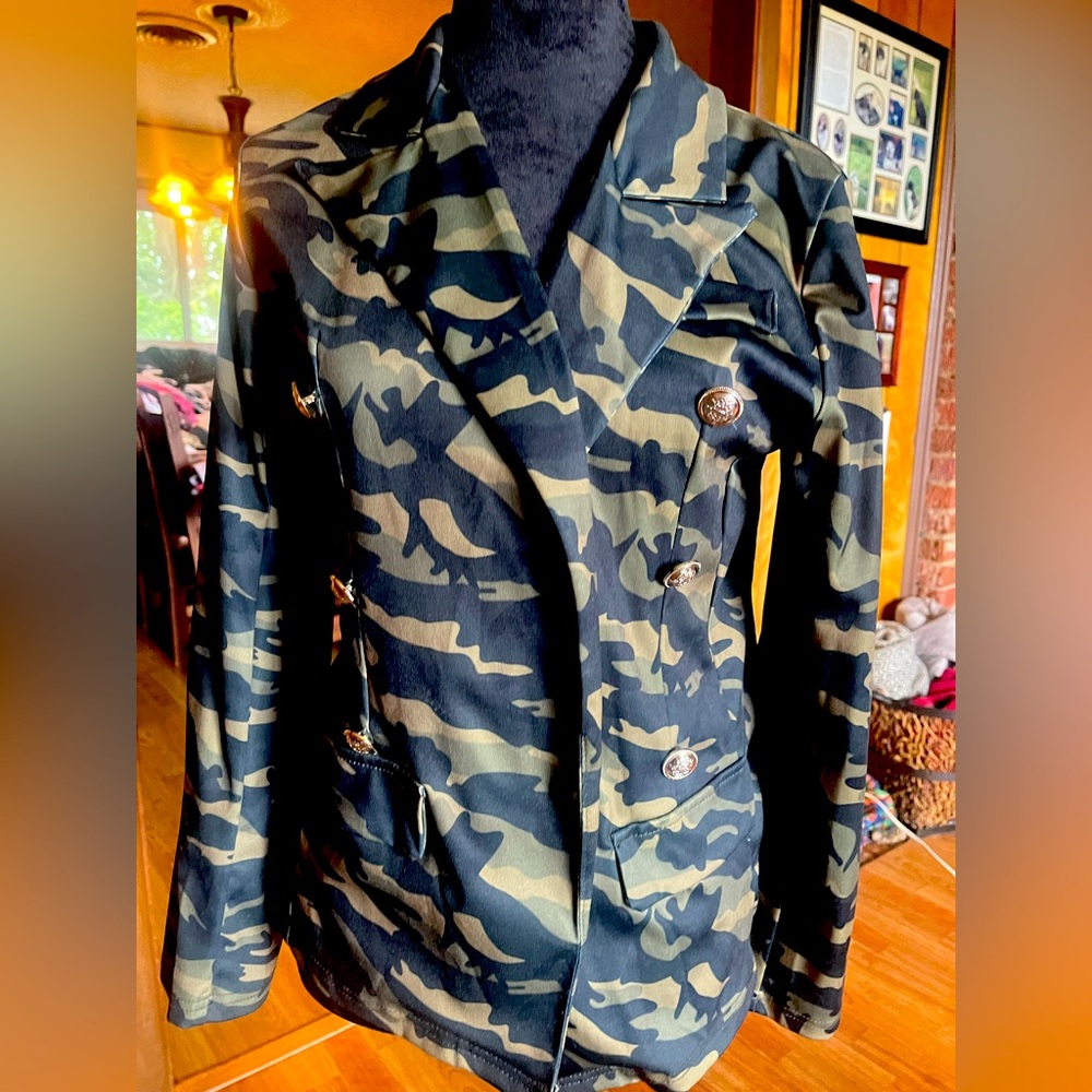 Cotton and polyester blend double breasted size medium jacket
